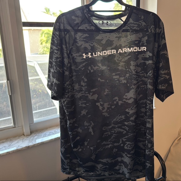 Under Armour Other - Under Armour Dark Camouflage Tee